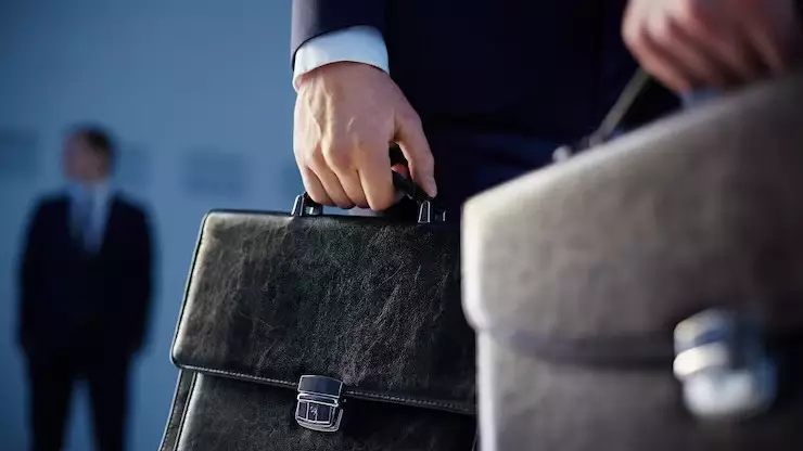 Қазақстанның үш дипломаты Ираннан Әзербайжанға эвакуацияланды