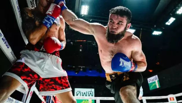 Қазақстандық WBA чемпионы Франция "Жолбарысымен" айқасқа шығады