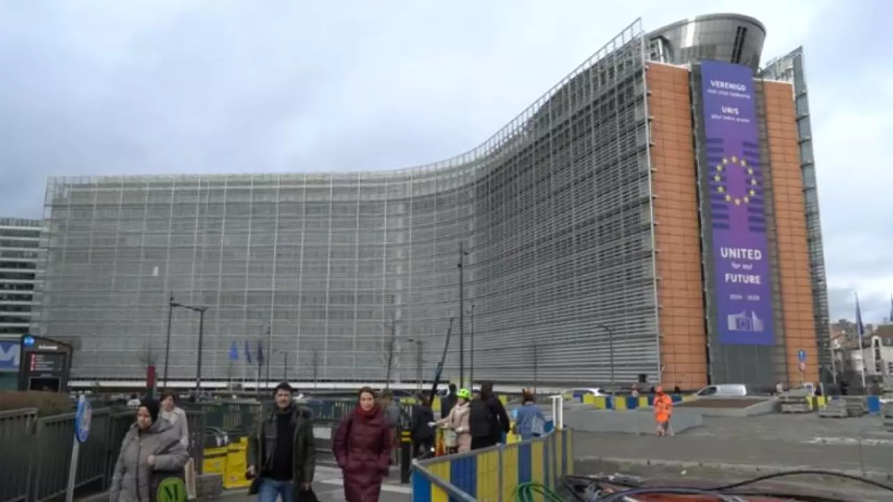 Проект новой конституции обсуждают в ЕС