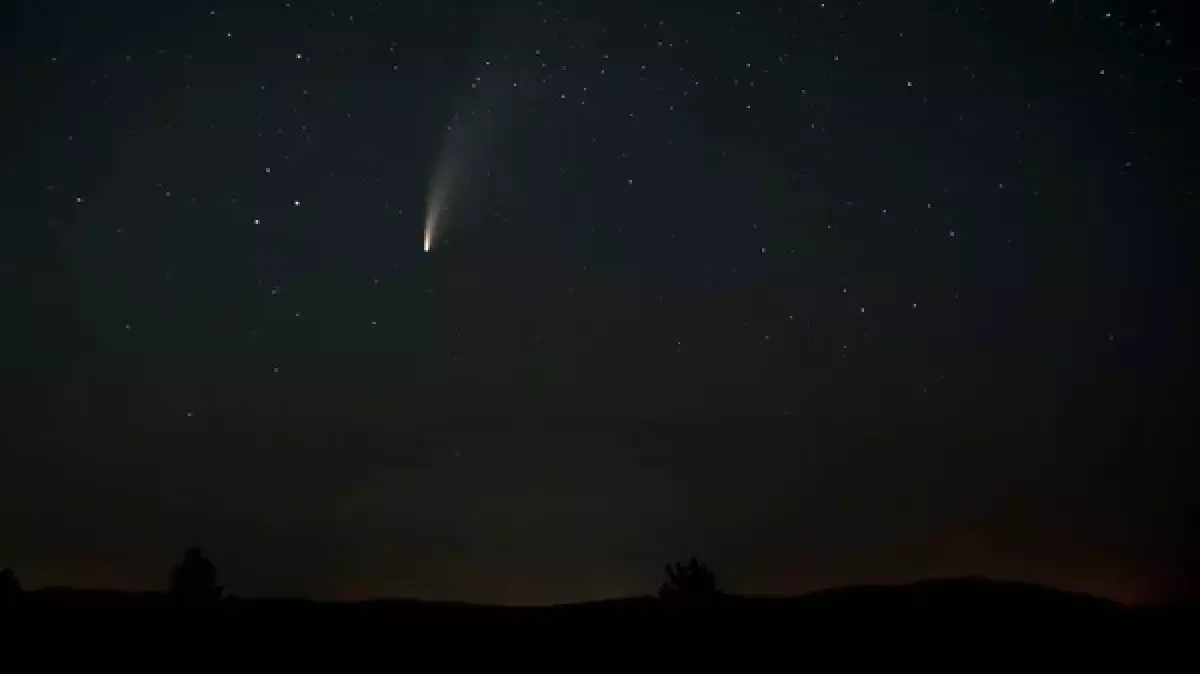 Фрагменты метеорита повредили жилые дома в Германии