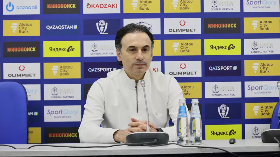 Главный тренер "Астаны" рассказал о ситуации в клубе