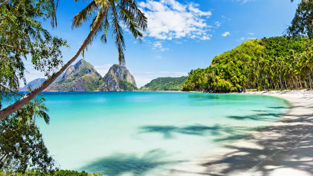 Где отдохнуть весной: популярные направления для казахстанцев