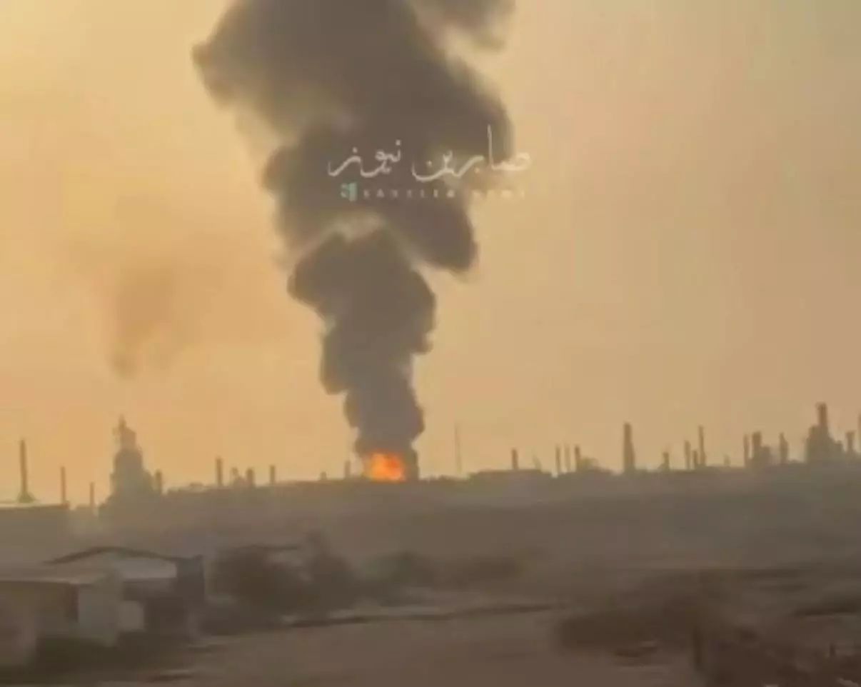 Мұнай бағасы өсе ме: Бахрейндегі ірі зауытқа шабуыл жасалды