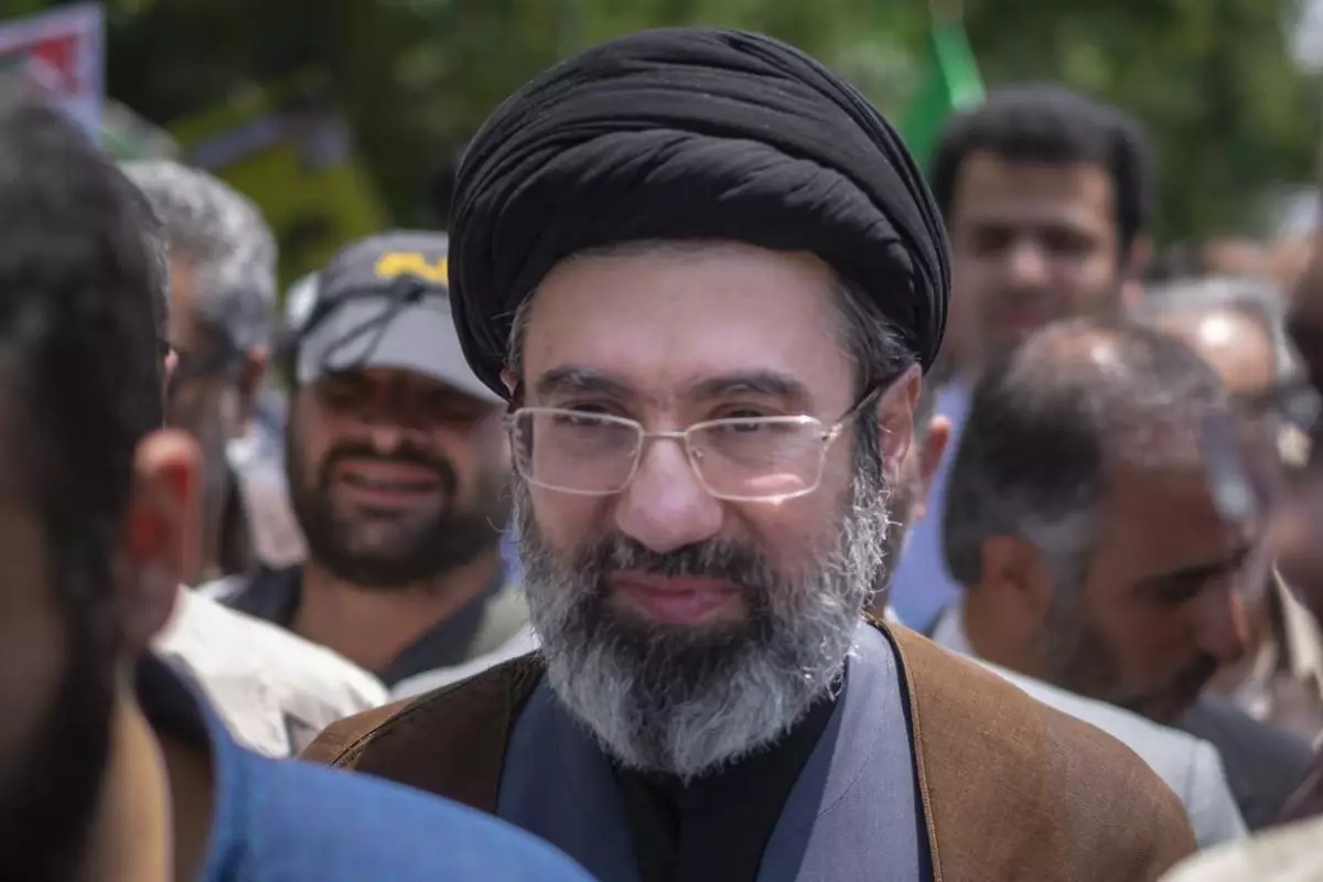 Сын Али Хаменеи избран верховным лидером Ирана