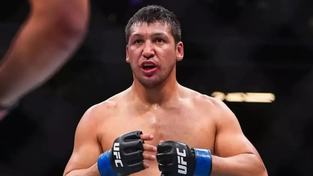 “Должен был удосрочить“ - Нургожай после первой победы в UFC