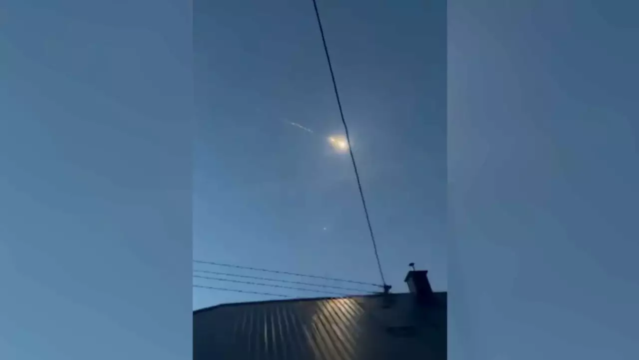 Германияда үй үстіне метеорит құлады