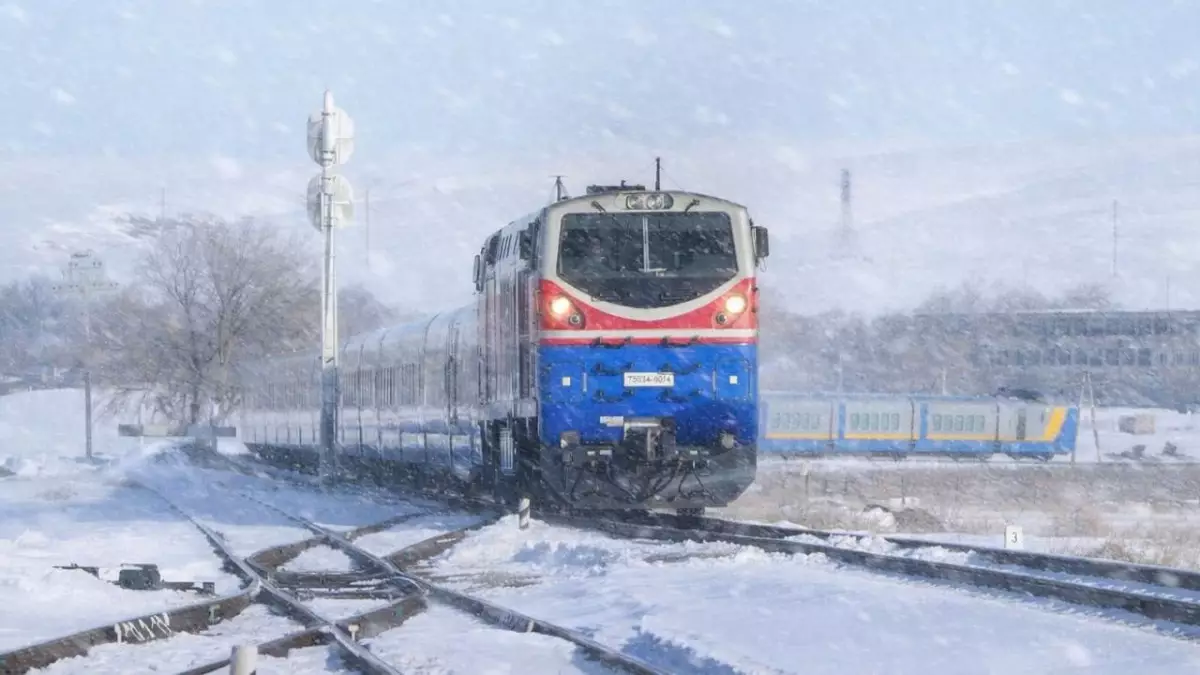 Ақтөбе облысында 540 жолаушы пойызбен эвакуацияланды