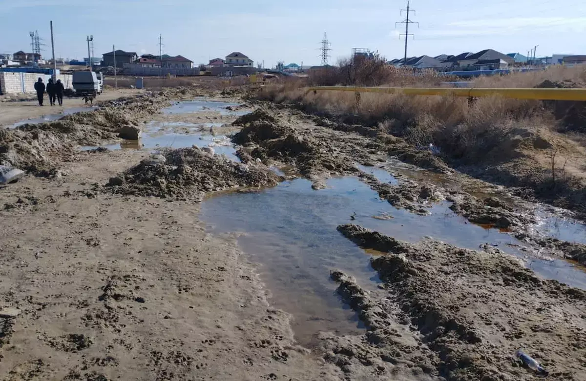 «Трубы гниют, нечистоты сливают»: жители пригорода Актау бьют тревогу - новости на Lada.kz 09.03.2026