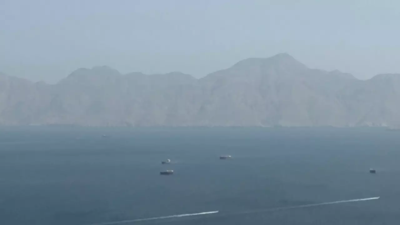 Иран пригрозил ударить по нефтяным объектам в Персидском заливе