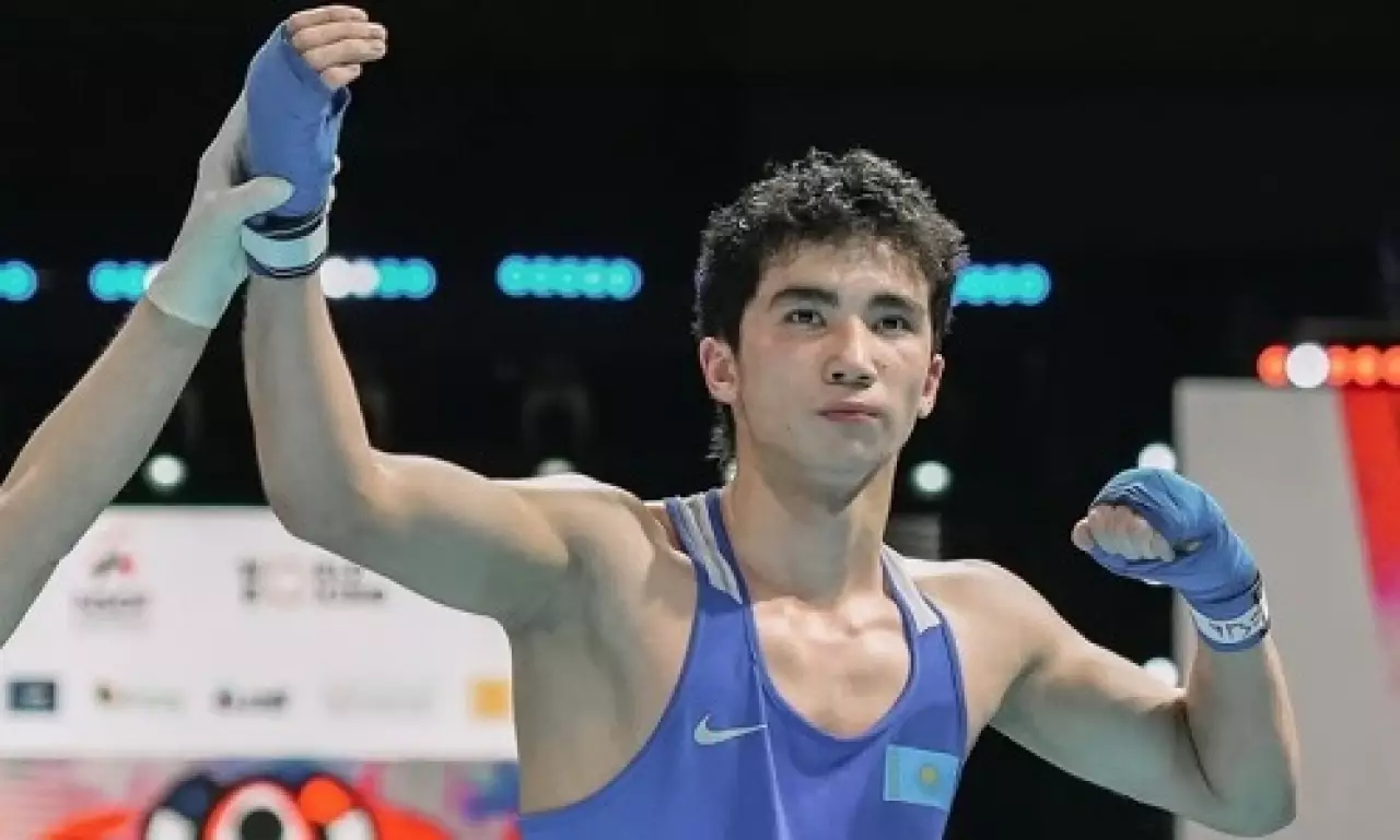 Казахстанские боксеры разгромили соперников на турнире в Бангкоке