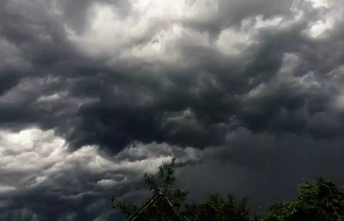 «Кислотные облака из Ирана»: стоит ли Казахстану ждать необычных осадков - комментарий «Казгидромета» - новости на Lada.kz 09.03.2026