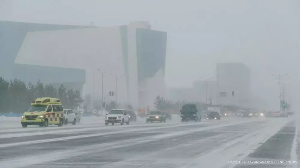 Сильные осадки, метель и гололед: по всему Казахстану объявлено штормовое предупреждение