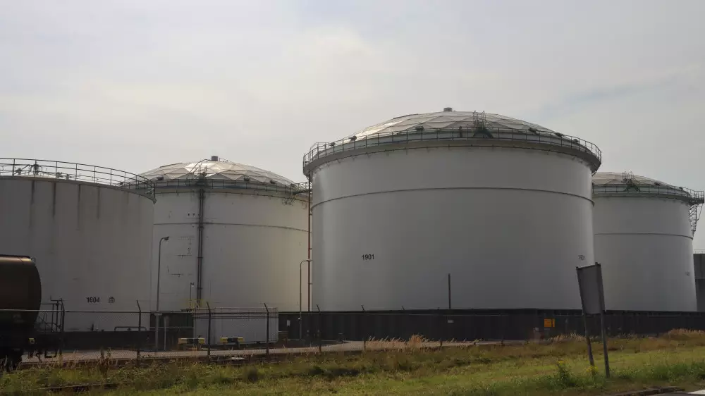 Страны G7 готовы распечатать национальные нефтяные резервы