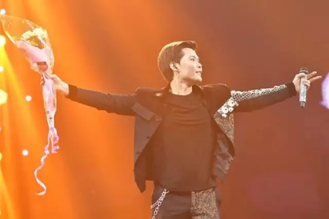 «Мотқа сәлем айтыңдар»: Ернар Айдардың биі желі қолданушыларын таңғалдырды