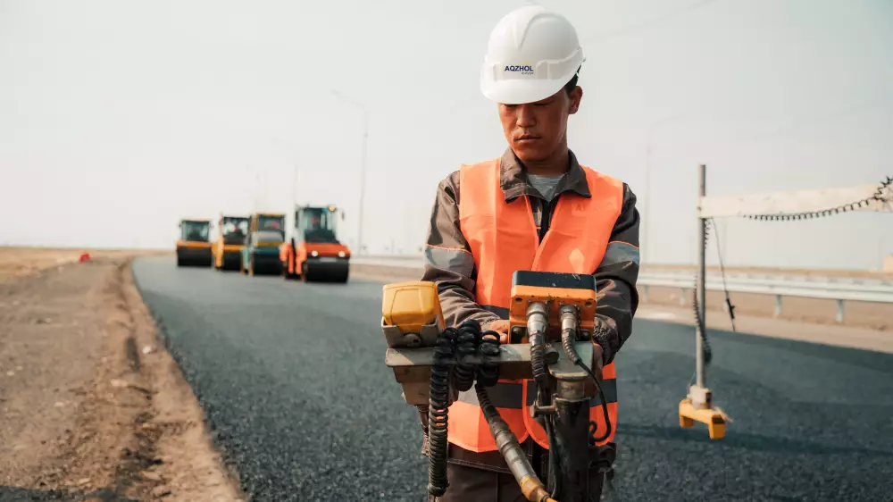 Мангистауская компания “Ақ жол құрылыс“ поддерживает новую Конституцию