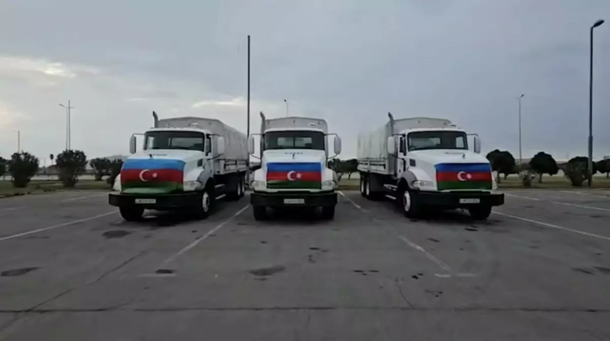 Азербайджан отправил в Иран гуманитарную помощь