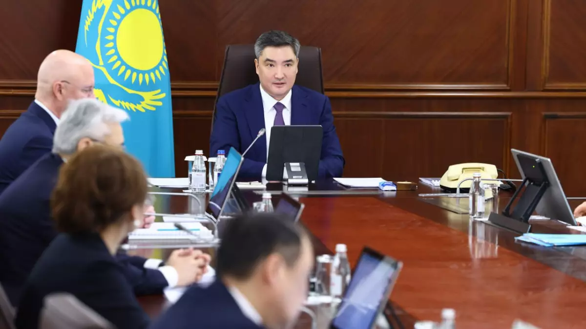 Бектенов поручил принять меры для развития коммерческой ипотеки и поддержки стройотрасли
