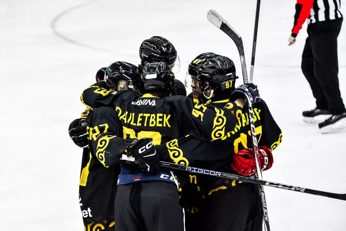 "Qarmet" жастар хоккей командасы тұңғыш рет Jastar Hokei Ligasy финалына шықты