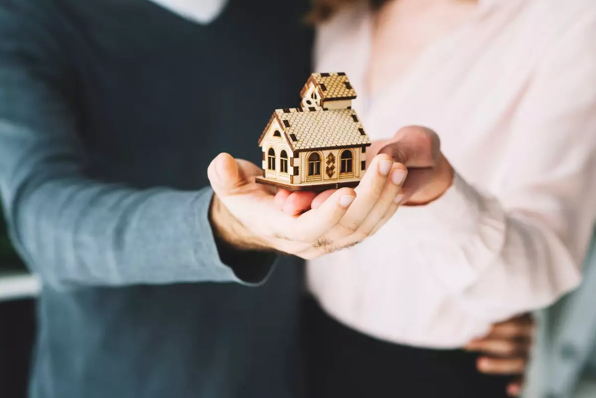 "Тұрғын үй бағасы төмендемейді": “Отбасы банк” басшысы нарыққа не әсер еткенін айтты