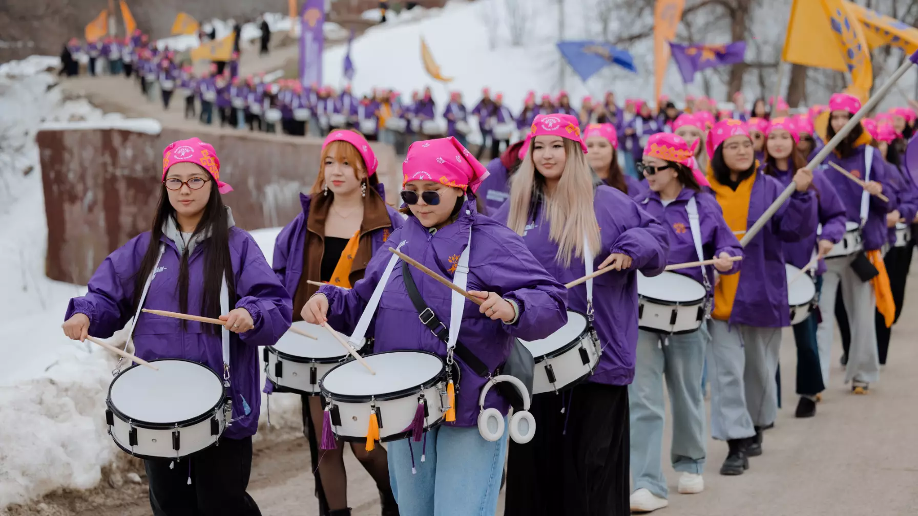 Алматыда «Менің дауысым – менің күшім» ұранымен қыздар шеруі өтті