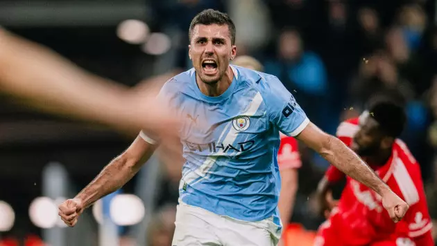 Звезду "Манчестер Сити" заподозрили в слежке за соседями