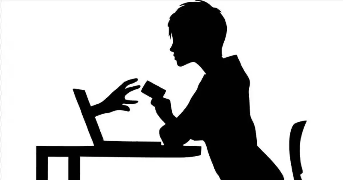  Группа девушек через сайт предлагала продолжить общение в арендуемой квартире 