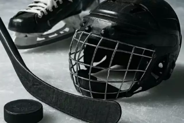 Қытайдағы матчта «Барыс» ойыншысы төбелес шығарды (ВИДЕО)