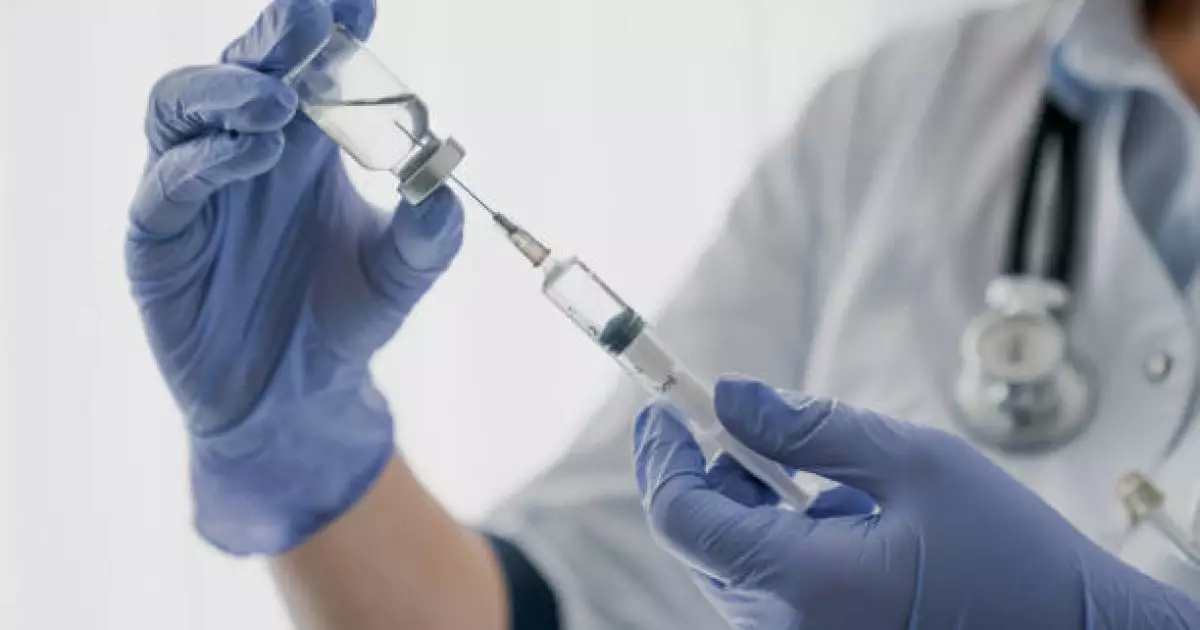   «Вакцина алмағандар жұқтырып жатыр»: Қазақстанда екпеден бас тарту 4,8 есеге артқан   