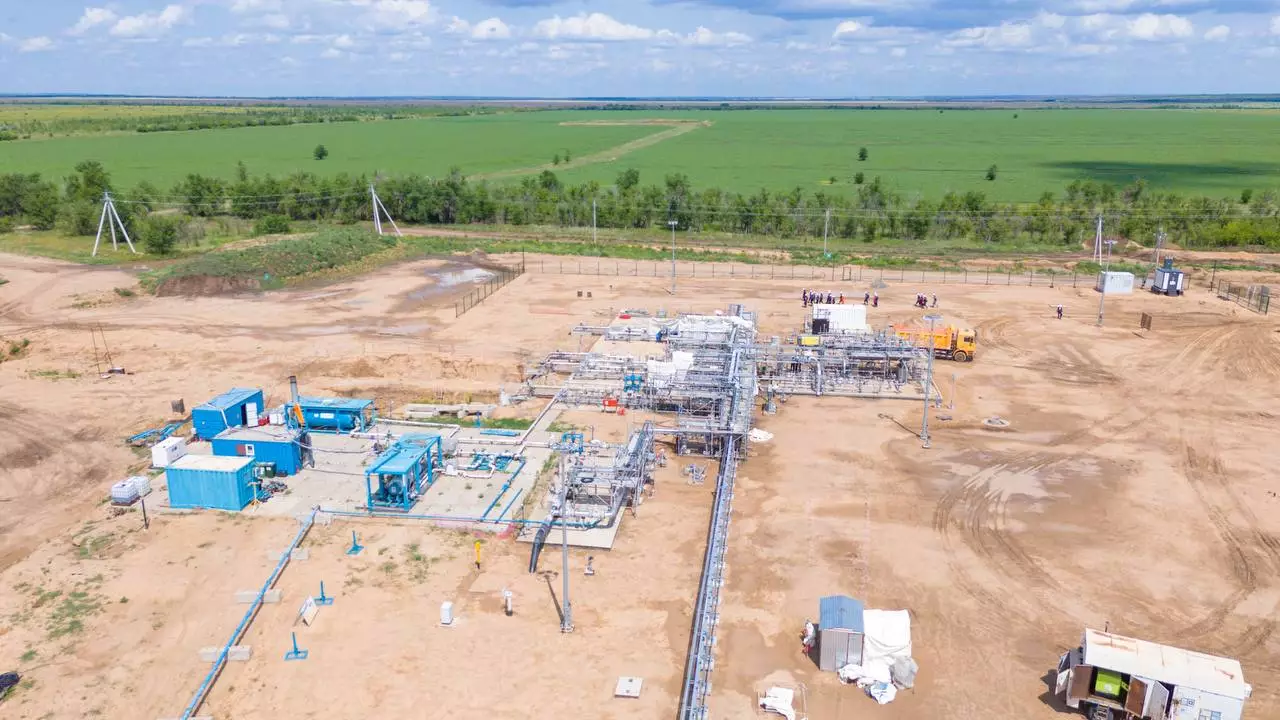 Казахстан сообщает о прогрессе в разработке Рожковского газового месторождения.