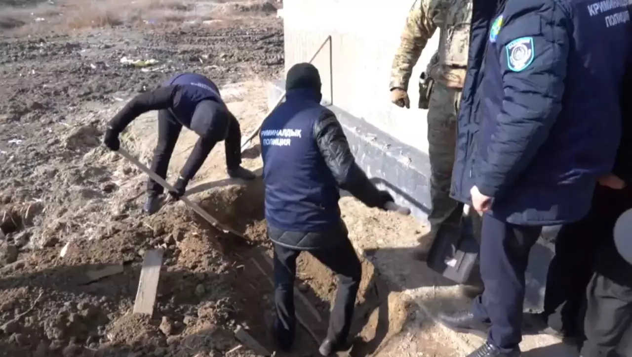 Жоғалған отбасы: екі адамның мәйіті табылды