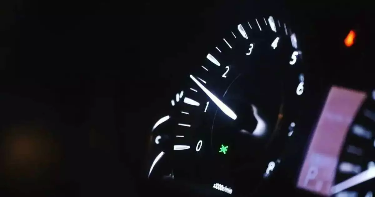  Енді камералар белбеу тақпаған және телефон ұстап отырған жүргізушілерді тіркейді 