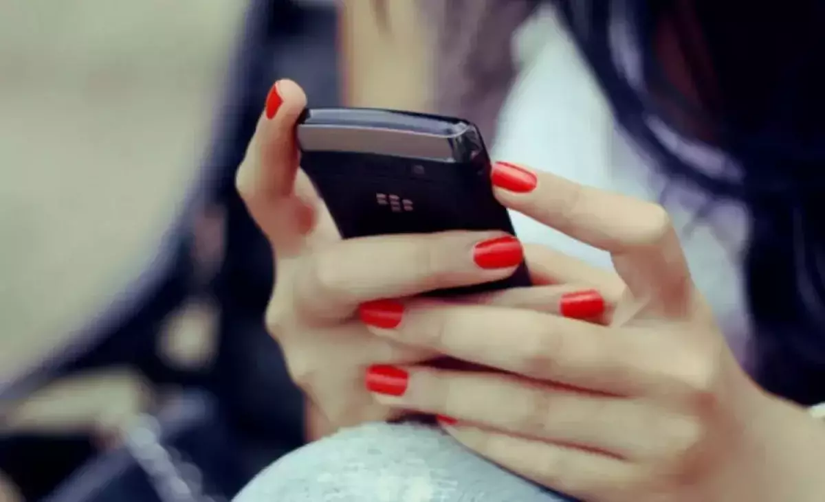 Астанада танысу сайттары арқылы жігіттерді алдаған қыздар сотталды