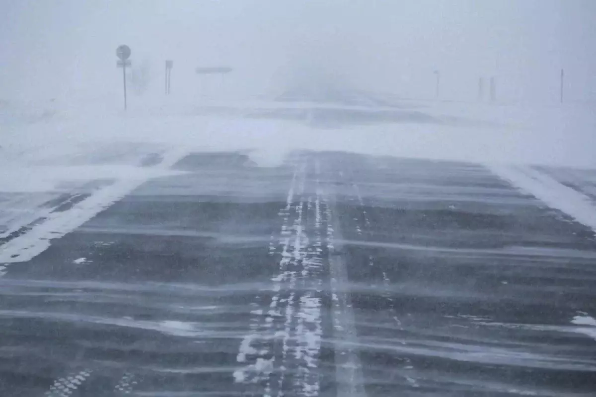 117 человек спасли из снежного плена на трассе в Карагандинской области