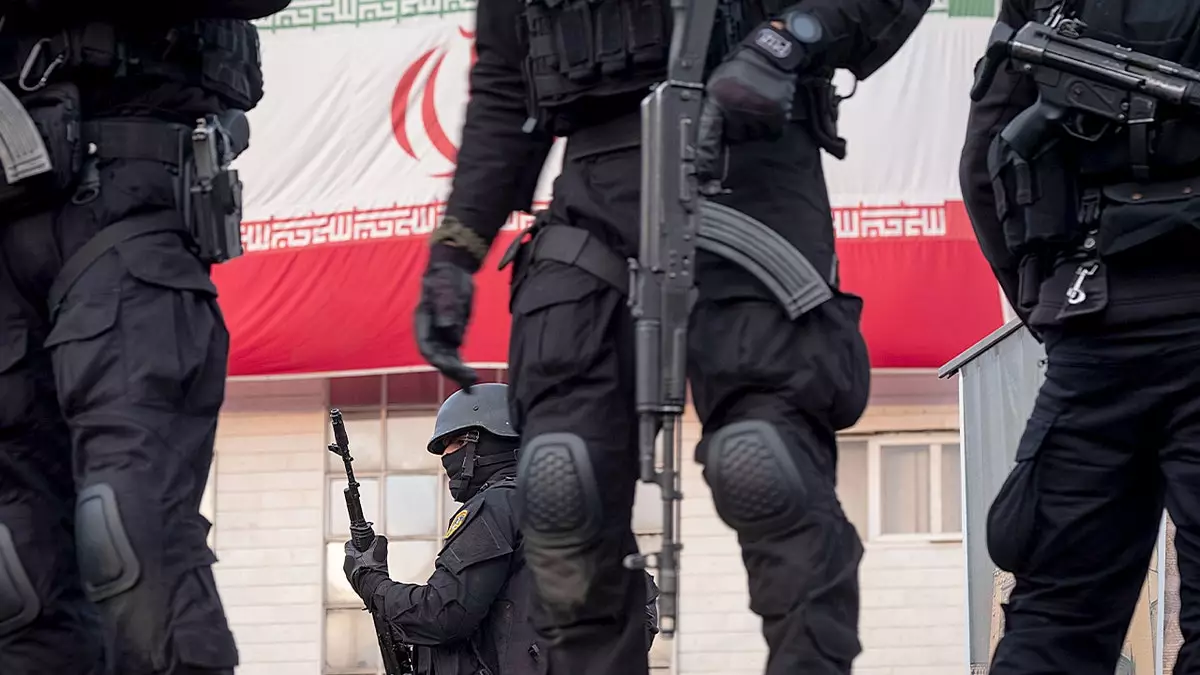 Элитное смертоносное подразделение "в черном" охраняет нового верховного лидера Ирана Моджтабу Хаменеи.