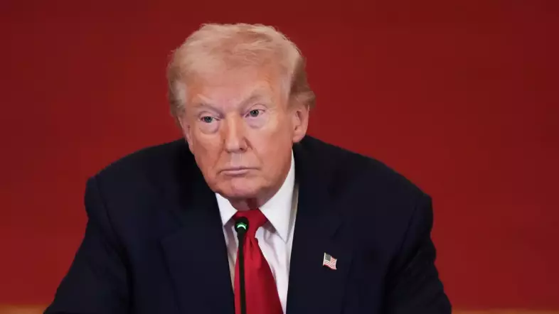 Трамп: АҚШ Иранның 10 мина тасымалдаушы кемесін жойды