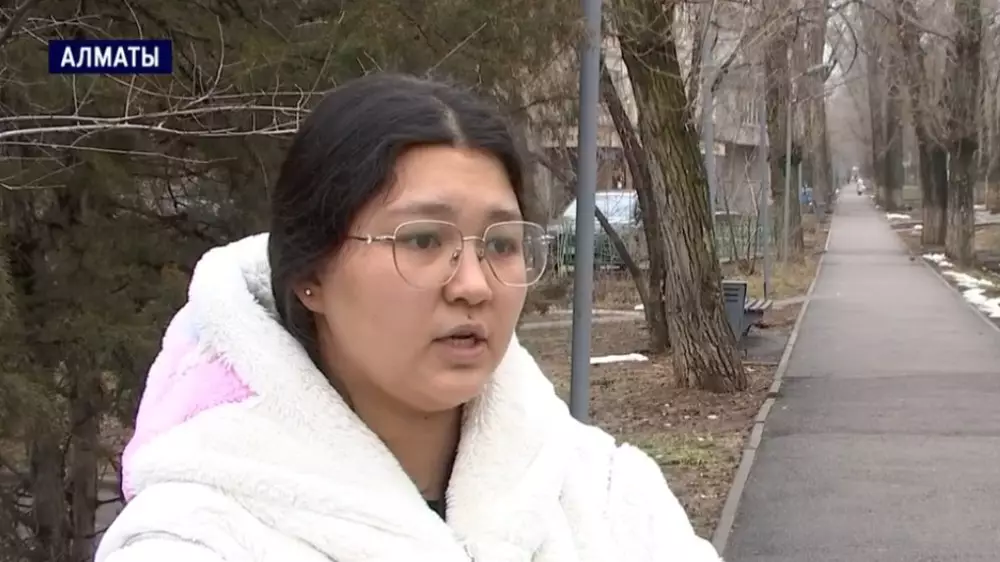 Алматыда суррогат ана баладан бас тартқан Қытай азаматтарынан ақшасын ала алмай жүр