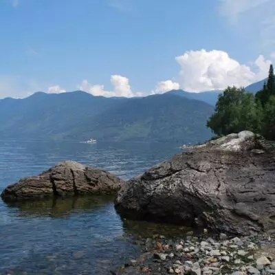 Спасая человека на озере, в области Жетісу погиб майор гражданской защиты