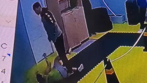 "Баламды ұрып-соғып, тепті": Ақтаулық келіншек түзету орталығындағы сұмдық видеоны жариялады