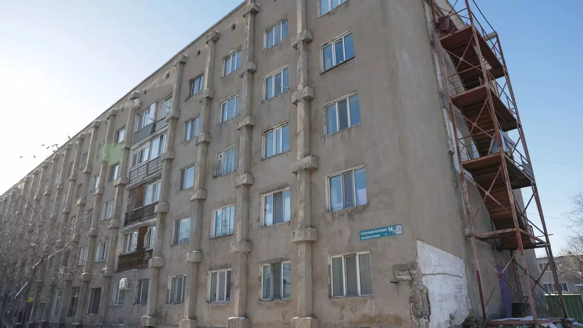 178 аварийных домов вошли в перечень реновации в Астане
