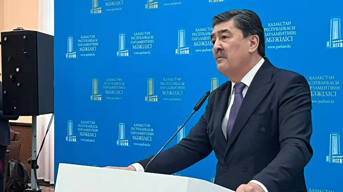 Надеюсь найдут этих извергов – министр о жестоком убийстве собак в Алматы