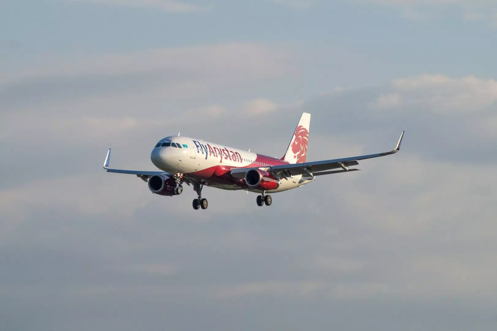 FlyArystan отменяет рейсы в Дубай из-за напряженности на Ближнем Востоке.