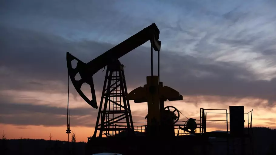 Нефть и тенге: эксперт назвал главный риск для экономики Казахстана