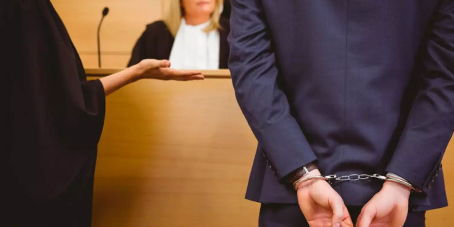 Павлодарда пара беруге итермелеген бұрынғы полиция қызметкеріне үкім шықты