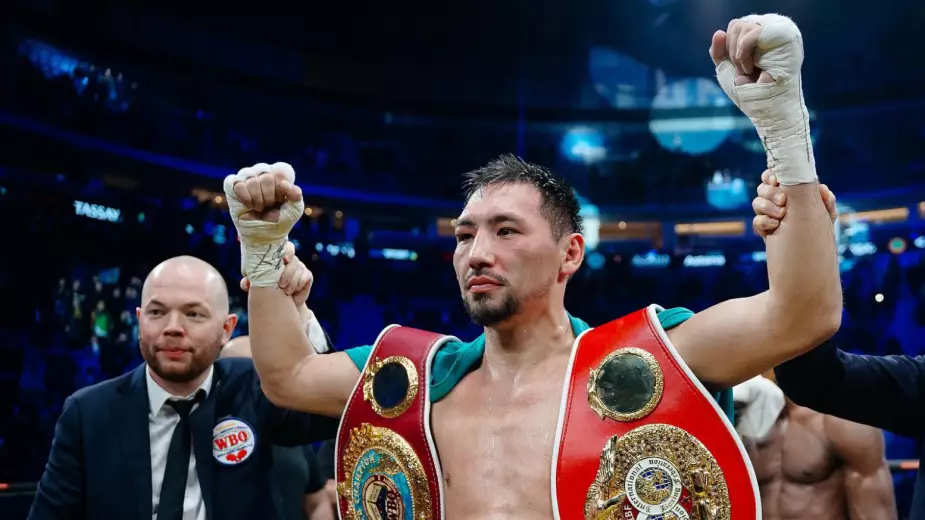 IBF забрали титул у Жанибека Алимханулы. Кому он теперь достанется? 