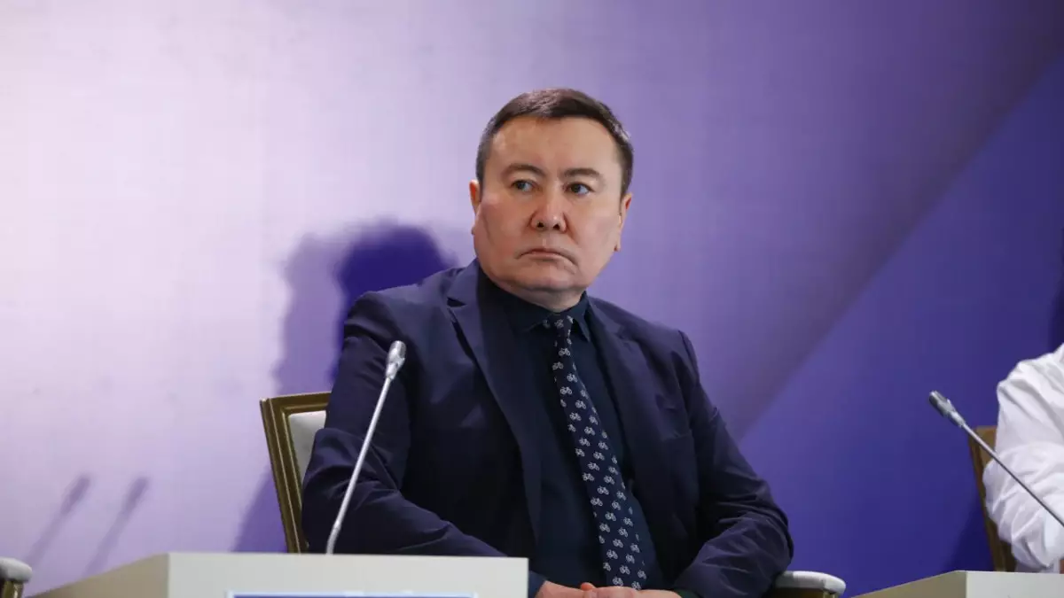 Казахстан делает ставку на сильные институты – политолог о новой Конституции