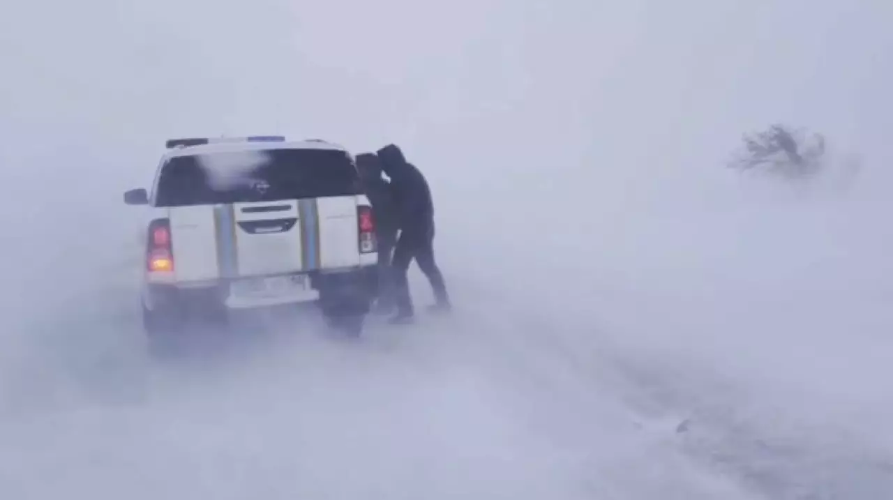 Ущерб после урагана подсчитывают в Павлодарской области