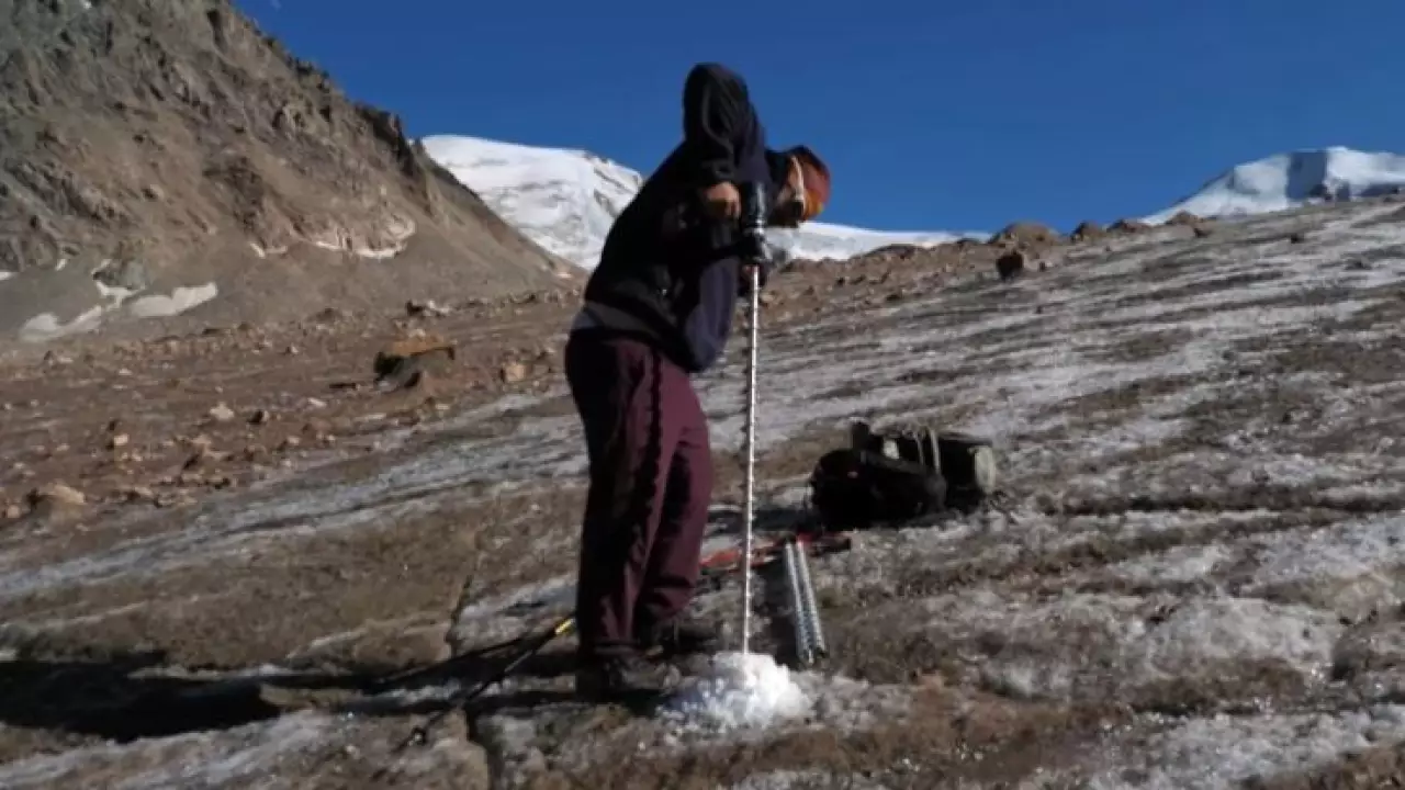 Фильм о таянии ледников Тянь-Шаня презентовали в Алматы