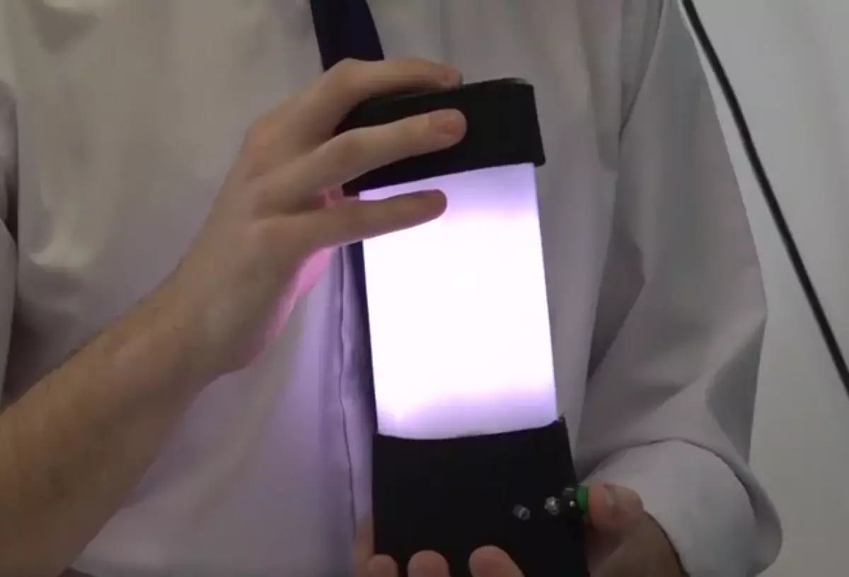 Алматинские школьники придумали лампу для борьбы с бессонницей