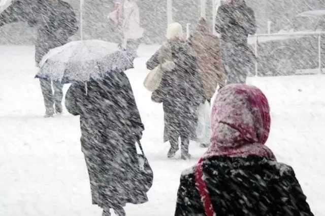 Қар, көктайғақ, боран: Еліміздің бірнеше өңірінде дауылды ескерту жарияланды