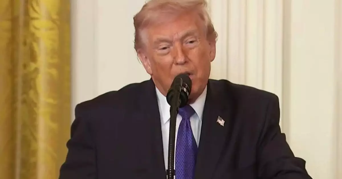  Трамптың мойнына не болды? Ақ үй дәрігері шұғыл түсініктеме берді 